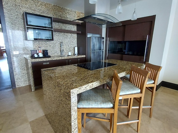 Cubiertas granito santa cecilia Mármol y granito